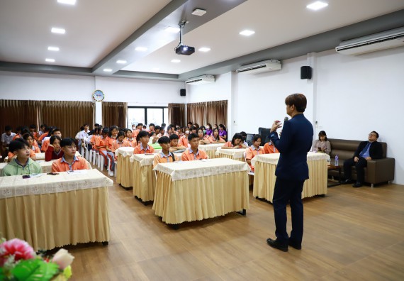 ภาพกิจกรรม  คณะวิทยาศาสตร์และเทคโนโลยี จัดค่ายวิทยาศาสตร์สัญจร ปีการศึกษา 2566  โรงเรียนคณฑีพิทยาคม