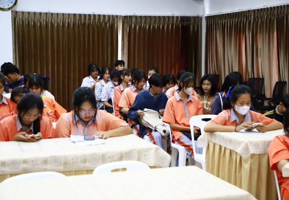 ภาพกิจกรรม  คณะวิทยาศาสตร์และเทคโนโลยี จัดค่ายวิทยาศาสตร์สัญจร ปีการศึกษา 2566  โรงเรียนคณฑีพิทยาคม