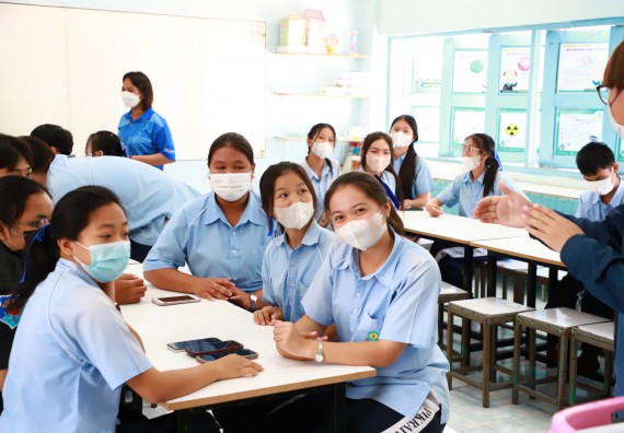 ภาพกิจกรรม  คณะวิทยาศาสตร์และเทคโนโลยี จัดค่ายวิทยาศาสตร์สัญจร ปีการศึกษา 2566  โรงเรียนพิไกรวิทยา