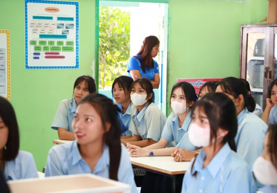 ภาพกิจกรรม  คณะวิทยาศาสตร์และเทคโนโลยี จัดค่ายวิทยาศาสตร์สัญจร ปีการศึกษา 2566  โรงเรียนพิไกรวิทยา