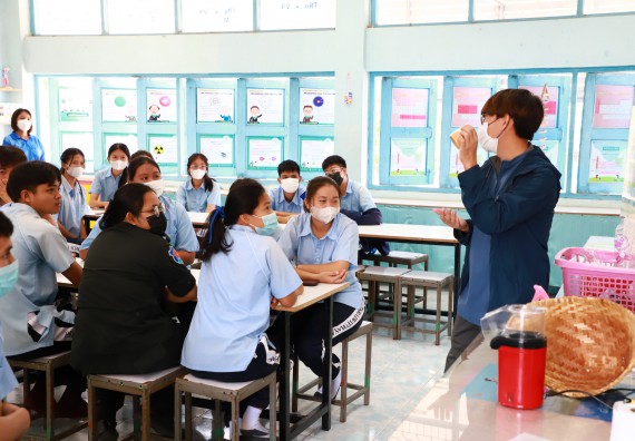 ภาพกิจกรรม  คณะวิทยาศาสตร์และเทคโนโลยี จัดค่ายวิทยาศาสตร์สัญจร ปีการศึกษา 2566  โรงเรียนพิไกรวิทยา