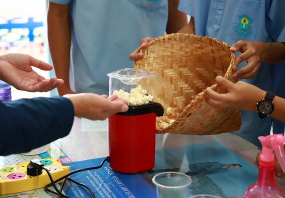 ภาพกิจกรรม  คณะวิทยาศาสตร์และเทคโนโลยี จัดค่ายวิทยาศาสตร์สัญจร ปีการศึกษา 2566  โรงเรียนพิไกรวิทยา