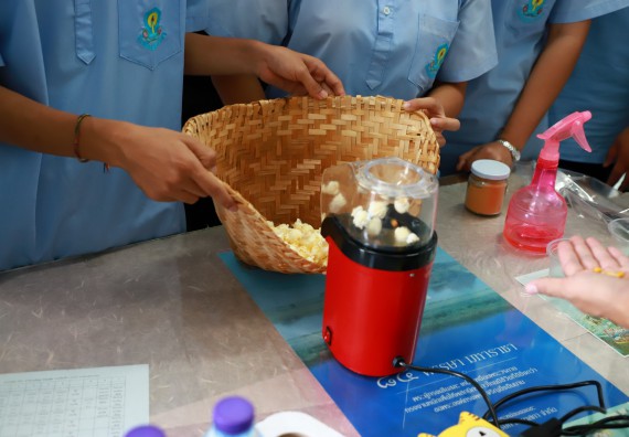 ภาพกิจกรรม  คณะวิทยาศาสตร์และเทคโนโลยี จัดค่ายวิทยาศาสตร์สัญจร ปีการศึกษา 2566  โรงเรียนพิไกรวิทยา