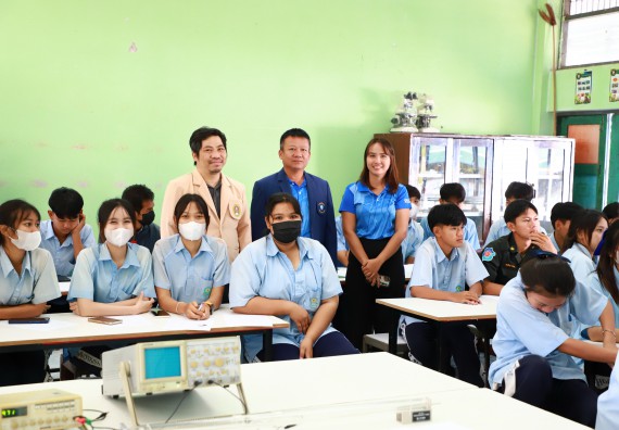 ภาพกิจกรรม  คณะวิทยาศาสตร์และเทคโนโลยี จัดค่ายวิทยาศาสตร์สัญจร ปีการศึกษา 2566  โรงเรียนพิไกรวิทยา