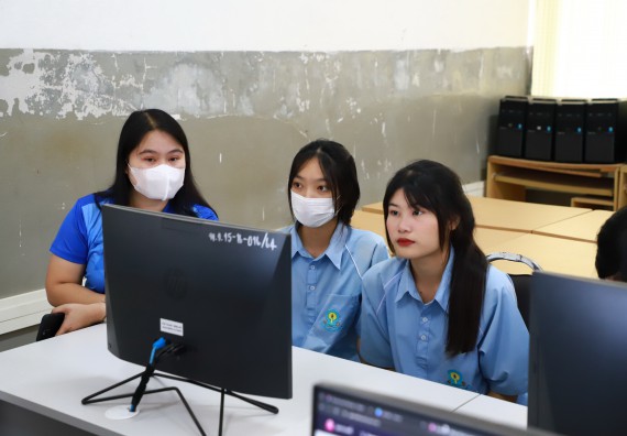 ภาพกิจกรรม  คณะวิทยาศาสตร์และเทคโนโลยี จัดค่ายวิทยาศาสตร์สัญจร ปีการศึกษา 2566  โรงเรียนพิไกรวิทยา