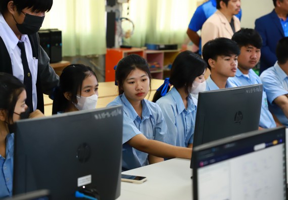 ภาพกิจกรรม  คณะวิทยาศาสตร์และเทคโนโลยี จัดค่ายวิทยาศาสตร์สัญจร ปีการศึกษา 2566  โรงเรียนพิไกรวิทยา