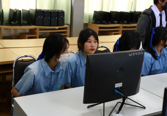 ภาพกิจกรรม  คณะวิทยาศาสตร์และเทคโนโลยี จัดค่ายวิทยาศาสตร์สัญจร ปีการศึกษา 2566  โรงเรียนพิไกรวิทยา