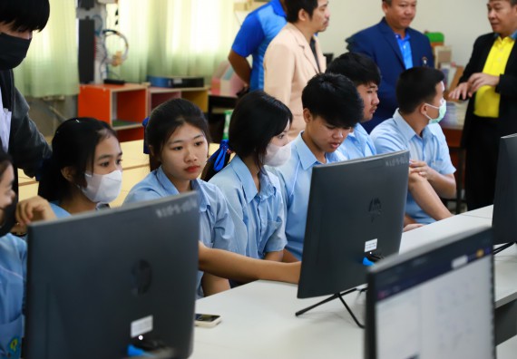 ภาพกิจกรรม  คณะวิทยาศาสตร์และเทคโนโลยี จัดค่ายวิทยาศาสตร์สัญจร ปีการศึกษา 2566  โรงเรียนพิไกรวิทยา