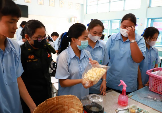 ภาพกิจกรรม  คณะวิทยาศาสตร์และเทคโนโลยี จัดค่ายวิทยาศาสตร์สัญจร ปีการศึกษา 2566  โรงเรียนพิไกรวิทยา