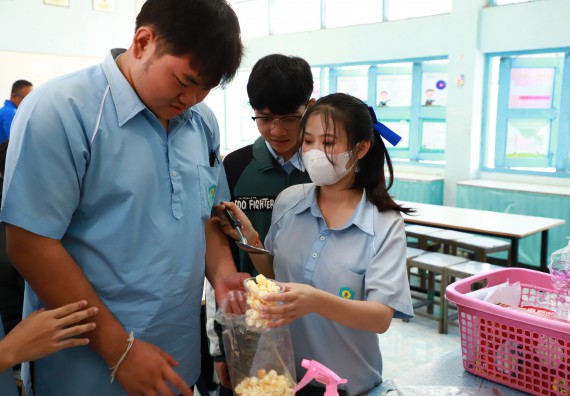 ภาพกิจกรรม  คณะวิทยาศาสตร์และเทคโนโลยี จัดค่ายวิทยาศาสตร์สัญจร ปีการศึกษา 2566  โรงเรียนพิไกรวิทยา