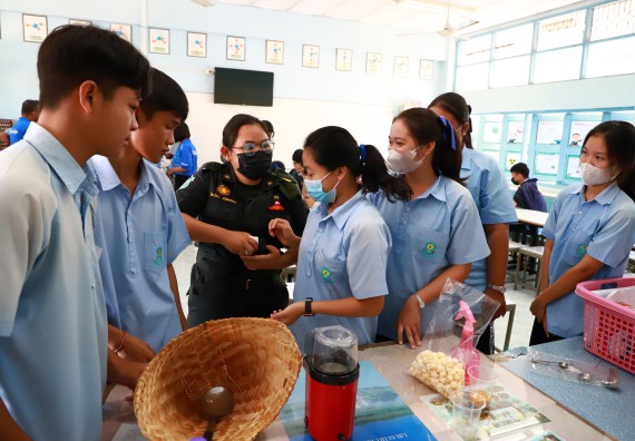 ภาพกิจกรรม  คณะวิทยาศาสตร์และเทคโนโลยี จัดค่ายวิทยาศาสตร์สัญจร ปีการศึกษา 2566  โรงเรียนพิไกรวิทยา