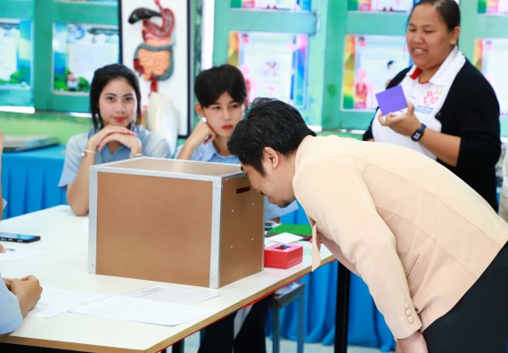 ภาพกิจกรรม  คณะวิทยาศาสตร์และเทคโนโลยี จัดค่ายวิทยาศาสตร์สัญจร ปีการศึกษา 2566  โรงเรียนพิไกรวิทยา
