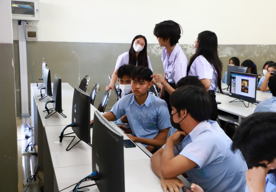 ภาพกิจกรรม  คณะวิทยาศาสตร์และเทคโนโลยี จัดค่ายวิทยาศาสตร์สัญจร ปีการศึกษา 2566  โรงเรียนพิไกรวิทยา