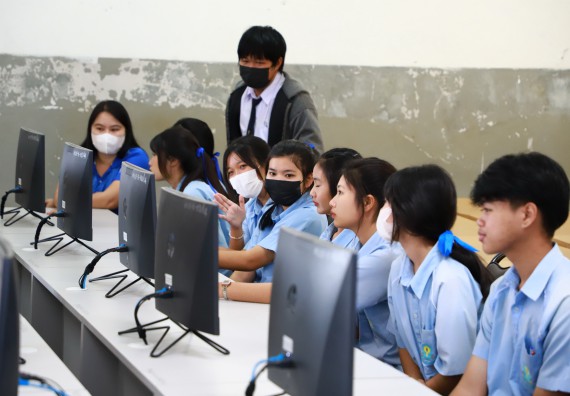 ภาพกิจกรรม  คณะวิทยาศาสตร์และเทคโนโลยี จัดค่ายวิทยาศาสตร์สัญจร ปีการศึกษา 2566  โรงเรียนพิไกรวิทยา