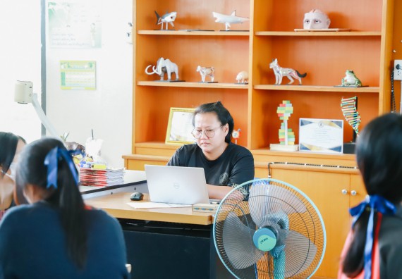 ภาพกิจกรรม  คณะวิทยาศาสตร์และเทคโนโลยี จัดค่ายวิทยาศาสตร์สัญจร ปีการศึกษา 2566  โรงเรียนวังแขมวิทยาคม