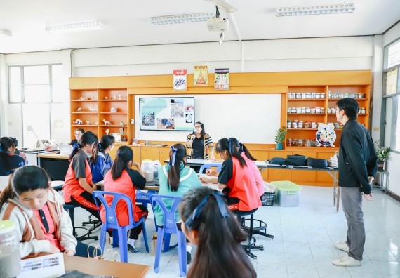 ภาพกิจกรรม  คณะวิทยาศาสตร์และเทคโนโลยี จัดค่ายวิทยาศาสตร์สัญจร ปีการศึกษา 2566  โรงเรียนวังแขมวิทยาคม