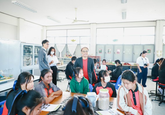 ภาพกิจกรรม  คณะวิทยาศาสตร์และเทคโนโลยี จัดค่ายวิทยาศาสตร์สัญจร ปีการศึกษา 2566  โรงเรียนวังแขมวิทยาคม