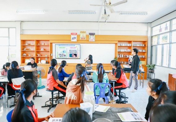 ภาพกิจกรรม  คณะวิทยาศาสตร์และเทคโนโลยี จัดค่ายวิทยาศาสตร์สัญจร ปีการศึกษา 2566  โรงเรียนวังแขมวิทยาคม