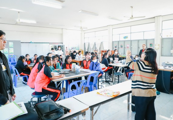 ภาพกิจกรรม  คณะวิทยาศาสตร์และเทคโนโลยี จัดค่ายวิทยาศาสตร์สัญจร ปีการศึกษา 2566  โรงเรียนวังแขมวิทยาคม