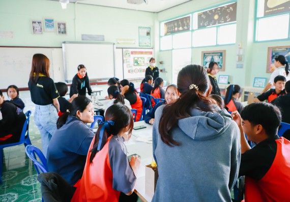 ภาพกิจกรรม  คณะวิทยาศาสตร์และเทคโนโลยี จัดค่ายวิทยาศาสตร์สัญจร ปีการศึกษา 2566  โรงเรียนวังแขมวิทยาคม