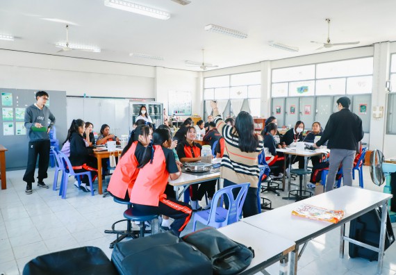 ภาพกิจกรรม  คณะวิทยาศาสตร์และเทคโนโลยี จัดค่ายวิทยาศาสตร์สัญจร ปีการศึกษา 2566  โรงเรียนวังแขมวิทยาคม