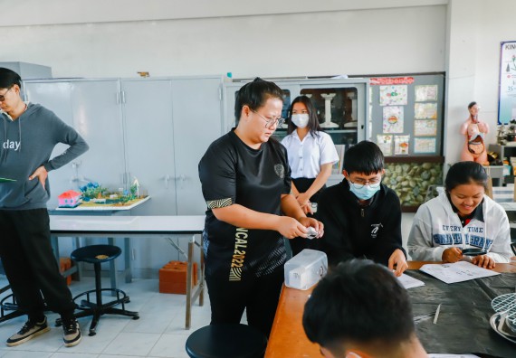 ภาพกิจกรรม  คณะวิทยาศาสตร์และเทคโนโลยี จัดค่ายวิทยาศาสตร์สัญจร ปีการศึกษา 2566  โรงเรียนวังแขมวิทยาคม