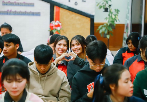 ภาพกิจกรรม  คณะวิทยาศาสตร์และเทคโนโลยี จัดค่ายวิทยาศาสตร์สัญจร ปีการศึกษา 2566  โรงเรียนวังแขมวิทยาคม