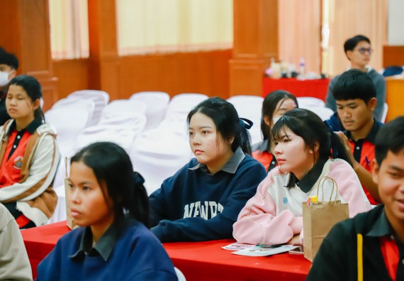 ภาพกิจกรรม  คณะวิทยาศาสตร์และเทคโนโลยี จัดค่ายวิทยาศาสตร์สัญจร ปีการศึกษา 2566  โรงเรียนวังแขมวิทยาคม