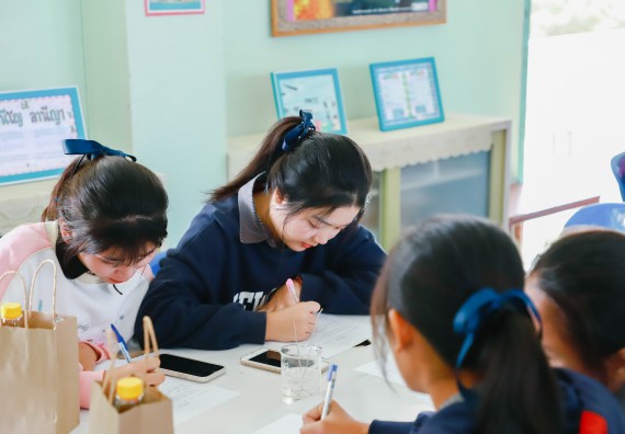 ภาพกิจกรรม  คณะวิทยาศาสตร์และเทคโนโลยี จัดค่ายวิทยาศาสตร์สัญจร ปีการศึกษา 2566  โรงเรียนวังแขมวิทยาคม