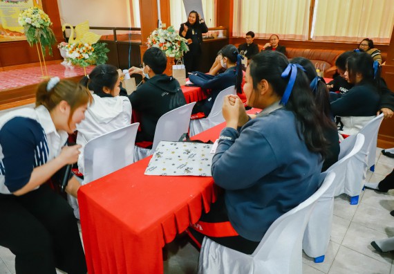 ภาพกิจกรรม  คณะวิทยาศาสตร์และเทคโนโลยี จัดค่ายวิทยาศาสตร์สัญจร ปีการศึกษา 2566  โรงเรียนวังแขมวิทยาคม