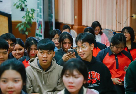 ภาพกิจกรรม  คณะวิทยาศาสตร์และเทคโนโลยี จัดค่ายวิทยาศาสตร์สัญจร ปีการศึกษา 2566  โรงเรียนวังแขมวิทยาคม