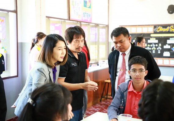 คณะวิทยาศาสตร์และเทคโนโลยี จัดค่ายวิทยาศาสตร์สัญจร ปีการศึกษา 2566  โรงเรียนเฉลิมพระเกียรติสมเด็จพระศรีนครินทร์ กำแพงเพชร