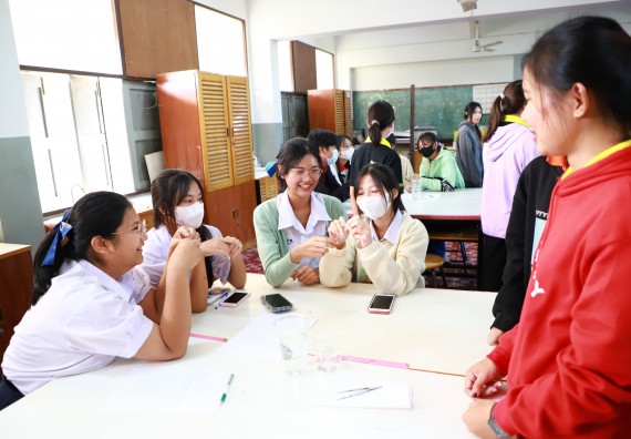 คณะวิทยาศาสตร์และเทคโนโลยี จัดค่ายวิทยาศาสตร์สัญจร ปีการศึกษา 2566  โรงเรียนเฉลิมพระเกียรติสมเด็จพระศรีนครินทร์ กำแพงเพชร