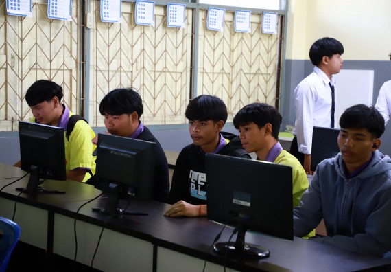 คณะวิทยาศาสตร์และเทคโนโลยี จัดค่ายวิทยาศาสตร์สัญจร ปีการศึกษา 2566  โรงเรียนทุ่งโพธิ์ทะเลพิทยา