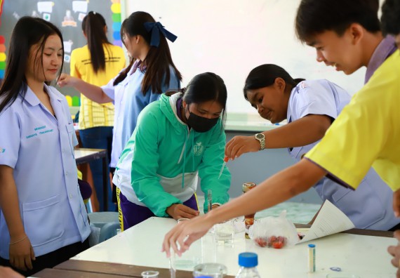 คณะวิทยาศาสตร์และเทคโนโลยี จัดค่ายวิทยาศาสตร์สัญจร ปีการศึกษา 2566  โรงเรียนทุ่งโพธิ์ทะเลพิทยา