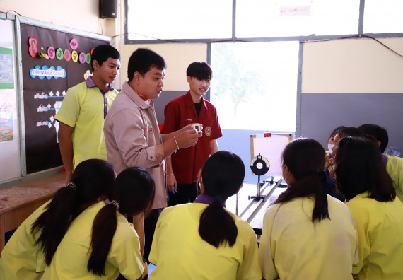 คณะวิทยาศาสตร์และเทคโนโลยี จัดค่ายวิทยาศาสตร์สัญจร ปีการศึกษา 2566  โรงเรียนทุ่งโพธิ์ทะเลพิทยา