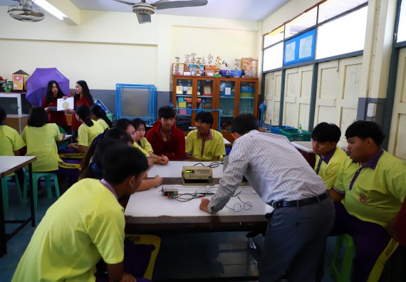 คณะวิทยาศาสตร์และเทคโนโลยี จัดค่ายวิทยาศาสตร์สัญจร ปีการศึกษา 2566  โรงเรียนทุ่งโพธิ์ทะเลพิทยา