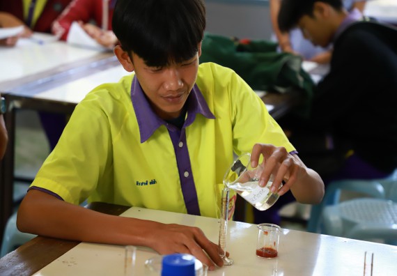 คณะวิทยาศาสตร์และเทคโนโลยี จัดค่ายวิทยาศาสตร์สัญจร ปีการศึกษา 2566  โรงเรียนทุ่งโพธิ์ทะเลพิทยา