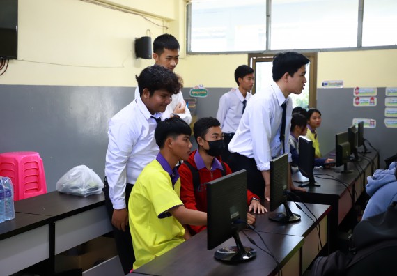 คณะวิทยาศาสตร์และเทคโนโลยี จัดค่ายวิทยาศาสตร์สัญจร ปีการศึกษา 2566  โรงเรียนทุ่งโพธิ์ทะเลพิทยา