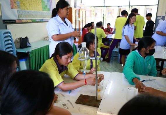 คณะวิทยาศาสตร์และเทคโนโลยี จัดค่ายวิทยาศาสตร์สัญจร ปีการศึกษา 2566  โรงเรียนทุ่งโพธิ์ทะเลพิทยา