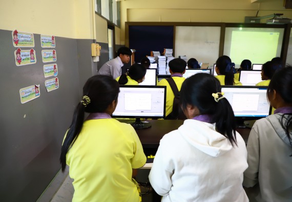 คณะวิทยาศาสตร์และเทคโนโลยี จัดค่ายวิทยาศาสตร์สัญจร ปีการศึกษา 2566  โรงเรียนทุ่งโพธิ์ทะเลพิทยา