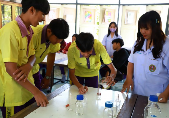 คณะวิทยาศาสตร์และเทคโนโลยี จัดค่ายวิทยาศาสตร์สัญจร ปีการศึกษา 2566  โรงเรียนทุ่งโพธิ์ทะเลพิทยา