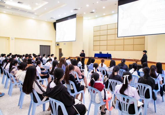 ภาพกิจกรรม  คณะวิทยาศาสตร์และเทคโนโลยี มหาวิทยาลัยราชภัฏกำแพงเพชร  จัดกิจกรรมแลกเปลี่ยนเรียนรู้ เรื่อง HOW TO เขียนอย่างไรให้ได้ทุน