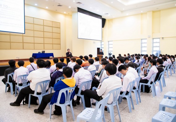 ภาพกิจกรรม  คณะวิทยาศาสตร์และเทคโนโลยี มหาวิทยาลัยราชภัฏกำแพงเพชร  จัดกิจกรรมแลกเปลี่ยนเรียนรู้ เรื่อง HOW TO เขียนอย่างไรให้ได้ทุน