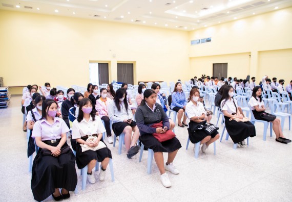 ภาพกิจกรรม  คณะวิทยาศาสตร์และเทคโนโลยี มหาวิทยาลัยราชภัฏกำแพงเพชร  จัดกิจกรรมแลกเปลี่ยนเรียนรู้ เรื่อง HOW TO เขียนอย่างไรให้ได้ทุน