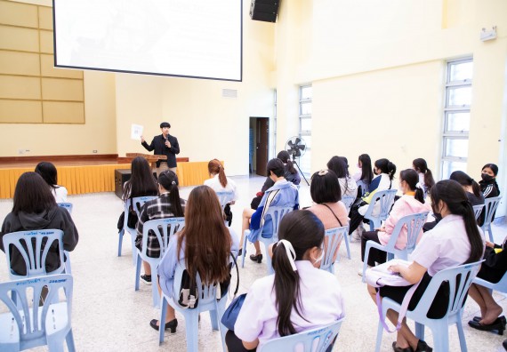 ภาพกิจกรรม  คณะวิทยาศาสตร์และเทคโนโลยี มหาวิทยาลัยราชภัฏกำแพงเพชร  จัดกิจกรรมแลกเปลี่ยนเรียนรู้ เรื่อง HOW TO เขียนอย่างไรให้ได้ทุน