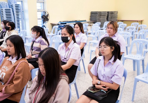 ภาพกิจกรรม  คณะวิทยาศาสตร์และเทคโนโลยี มหาวิทยาลัยราชภัฏกำแพงเพชร  จัดกิจกรรมแลกเปลี่ยนเรียนรู้ เรื่อง HOW TO เขียนอย่างไรให้ได้ทุน