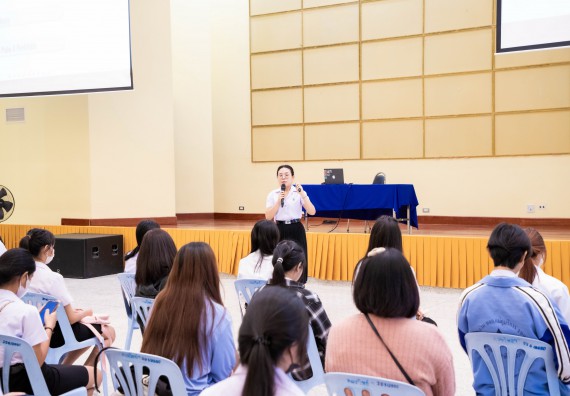 ภาพกิจกรรม  คณะวิทยาศาสตร์และเทคโนโลยี มหาวิทยาลัยราชภัฏกำแพงเพชร  จัดกิจกรรมแลกเปลี่ยนเรียนรู้ เรื่อง HOW TO เขียนอย่างไรให้ได้ทุน