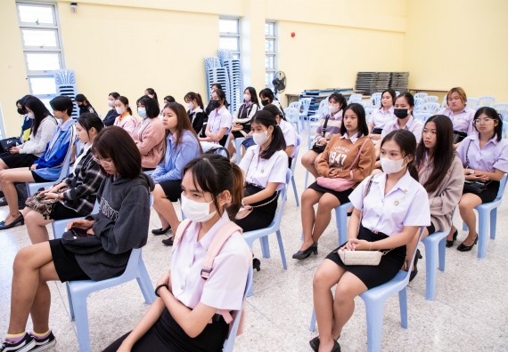 ภาพกิจกรรม  คณะวิทยาศาสตร์และเทคโนโลยี มหาวิทยาลัยราชภัฏกำแพงเพชร  จัดกิจกรรมแลกเปลี่ยนเรียนรู้ เรื่อง HOW TO เขียนอย่างไรให้ได้ทุน