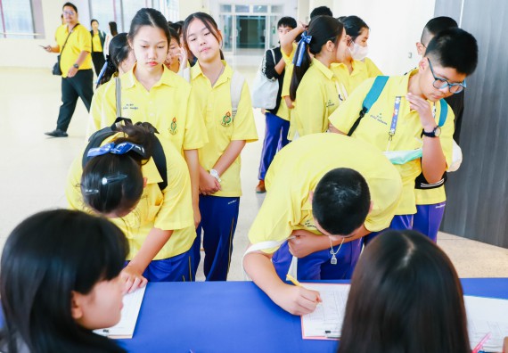 ภาพกิจกรรม  คณะวิทยาศาสตร์และเทคโนโลยี ร่วมกับโรงเรียนสรรพวิทยาคม จัดโครงการพัฒนาการจัดการเรียนการสอนในห้องเรียนพิเศษวิทยาศาสตร์ คณิตศาสตร์ เข้มข้น (ISM)